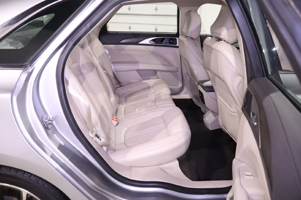Used 2020 Lincoln MKZ Reserve FWD image 32