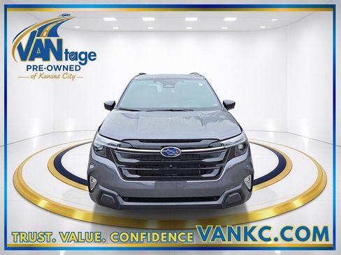 Used 2026 Subaru Forester Touring AWD/4WD image 2