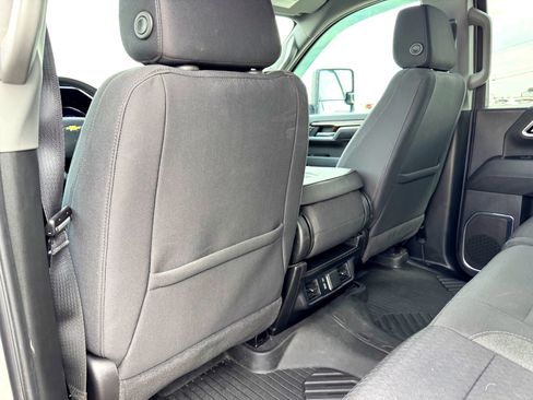 Used 2024 Chevrolet Silverado 2500 LT image 19