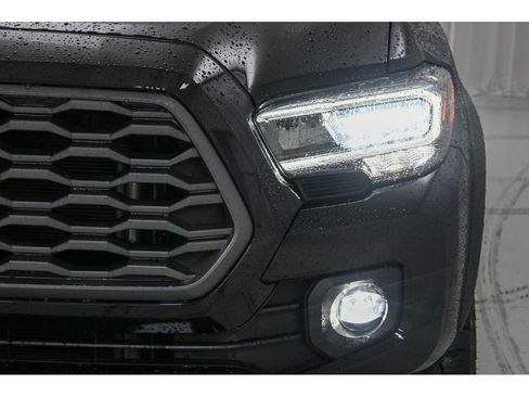Used 2023 Toyota Tacoma TRD Off-Road image 21
