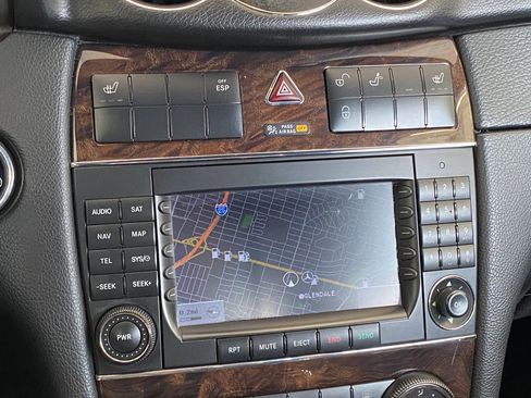 Used 2009 Mercedes-Benz CLK 350 Cabriolet image 25