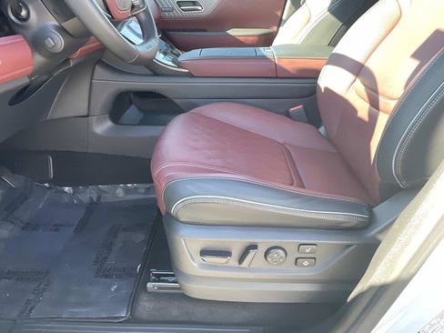 Certified 2025 INFINITI QX80 Autograph image 16