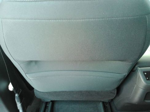 Used 2024 Nissan Pathfinder SV image 27