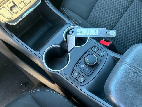 Used 2020 GMC Terrain SLE w/ Driver Convenience Package image 22