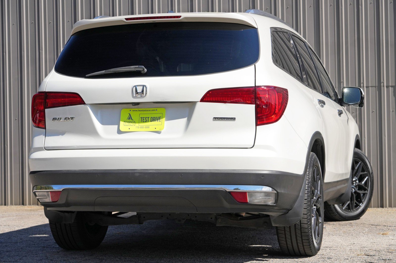 Used 2017 Honda Pilot Touring image 4