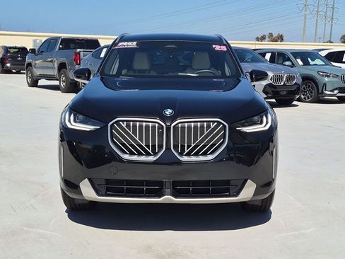 Used 2025 BMW X3 xDrive30i w/ Premium Package AWD/4WD image 2