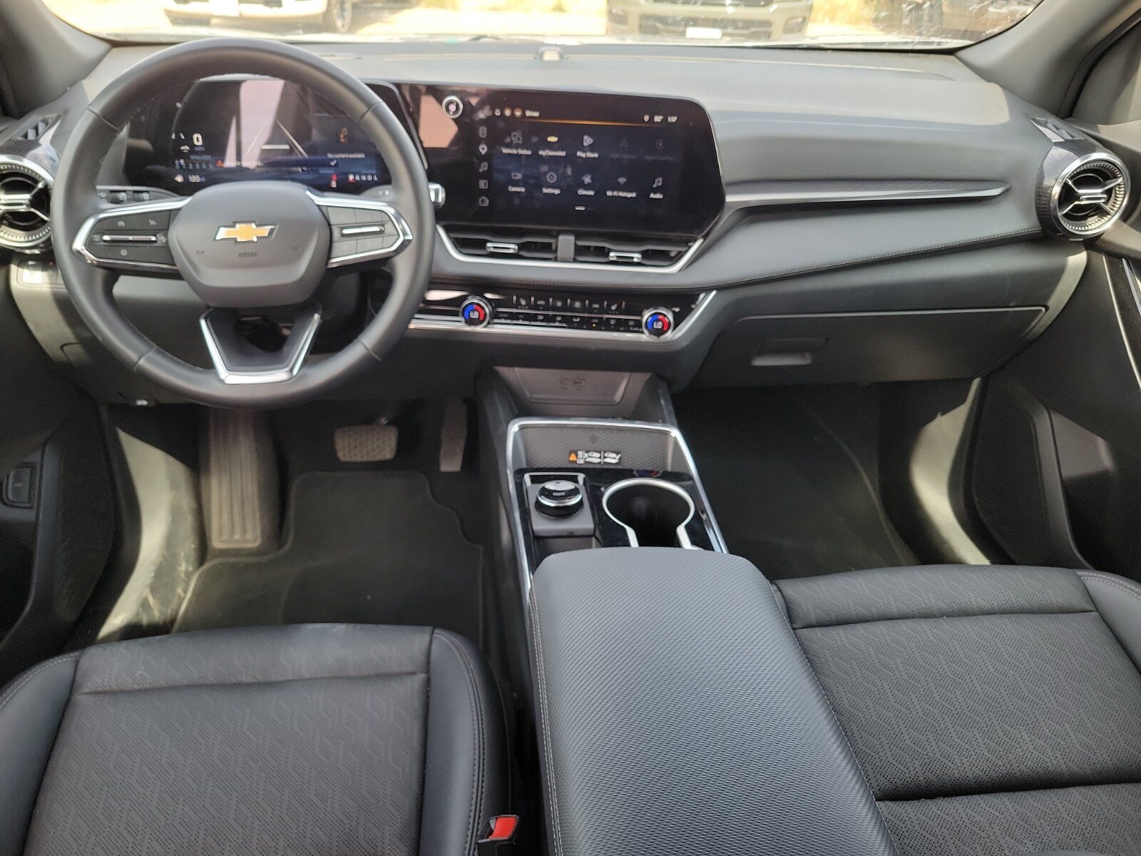 Used 2026 Chevrolet Equinox LT w/ Convenience Package II FWD image 9