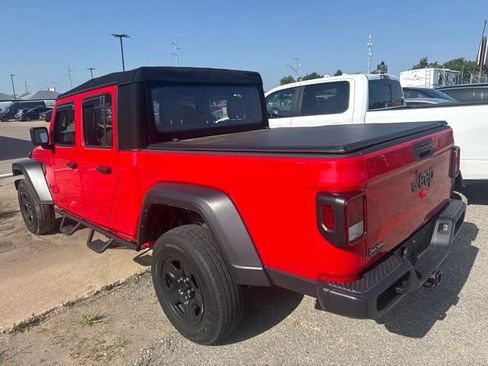 Used 2024 Jeep Gladiator Sport AWD/4WD image 6