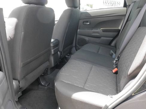 Used 2025 Mitsubishi Outlander Sport ES AWD/4WD image 17