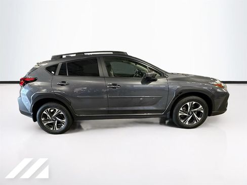 Used 2024 Subaru Crosstrek 2.0i Premium AWD/4WD image 4