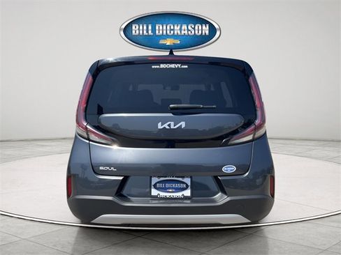 Used 2023 Kia Soul LX w/ LX Technology Package image 6
