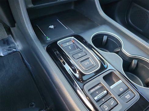 Used 2023 Honda Pilot Touring image 23