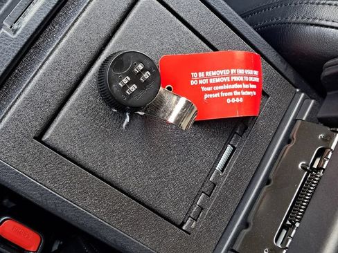 Used 2023 Toyota Tacoma TRD Sport w/ TRD Premium Sport Package AWD/4WD image 19