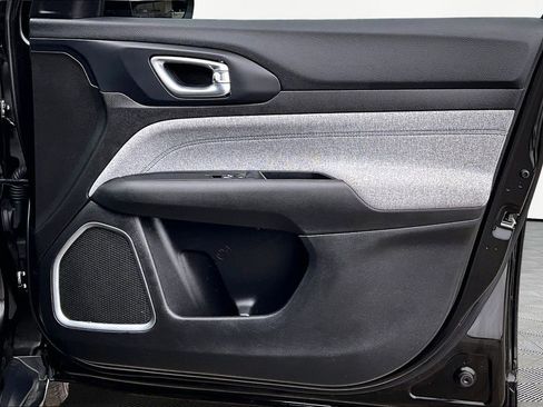 Used 2025 Jeep Compass Sport image 24