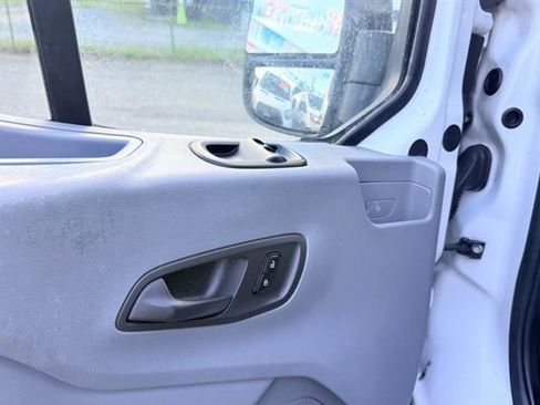 Used 2016 Ford Transit 250 130 Low Roof RWD image 28