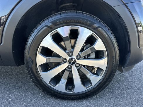 Used 2021 Kia Telluride S image 13