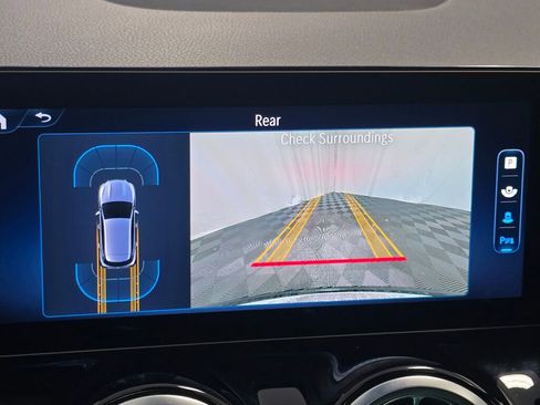 Used 2025 Mercedes-Benz GLA 250 4MATIC image 42