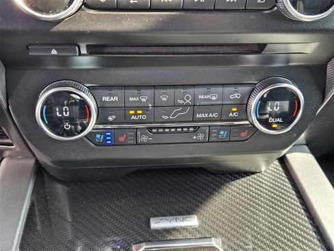 Used 2018 Ford F150 Raptor w/ Equipment Group 802A Luxury image 17