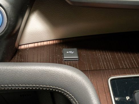 Used 2021 Toyota Sienna XLE image 16