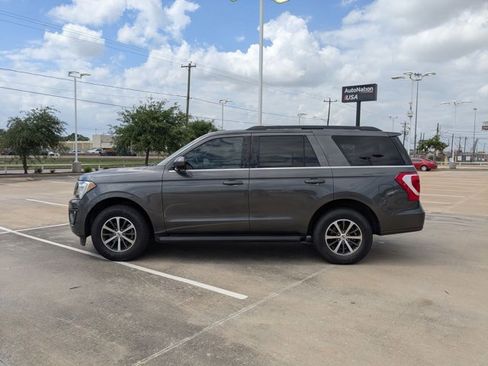 Used 2021 Ford Expedition XLT image 8