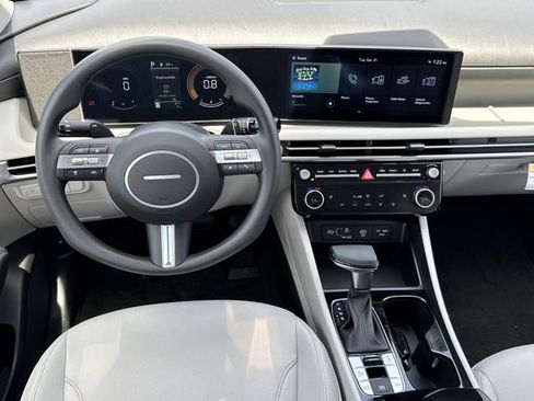 New 2026 Hyundai Tucson SEL FWD image 25