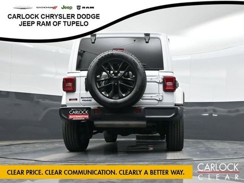 Used 2025 Jeep Wrangler Sahara image 36