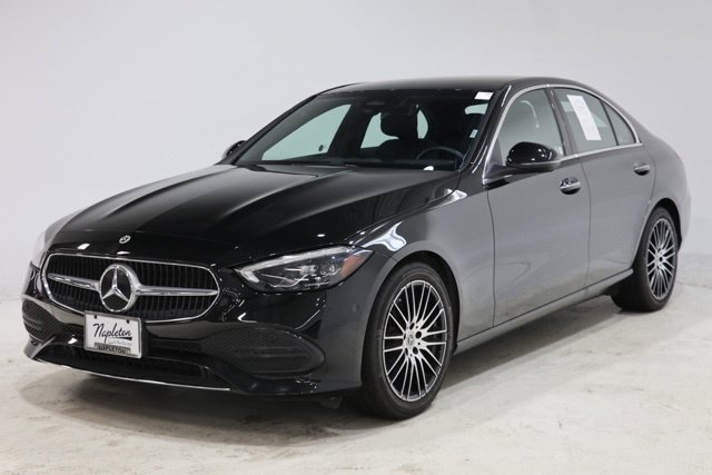 Used 2025 Mercedes-Benz C 300 4MATIC Sedan image 3