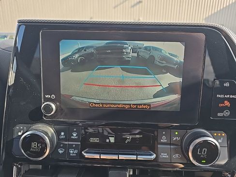 Used 2023 Toyota Highlander L AWD/4WD image 27
