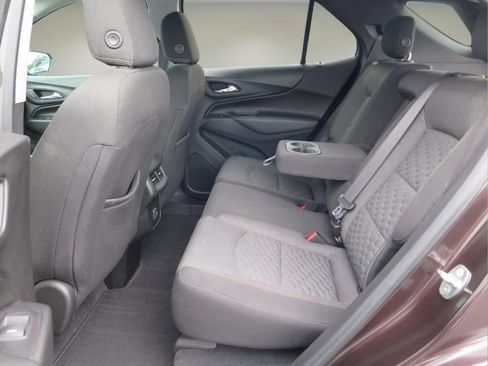 Used 2020 Chevrolet Equinox LT FWD image 23