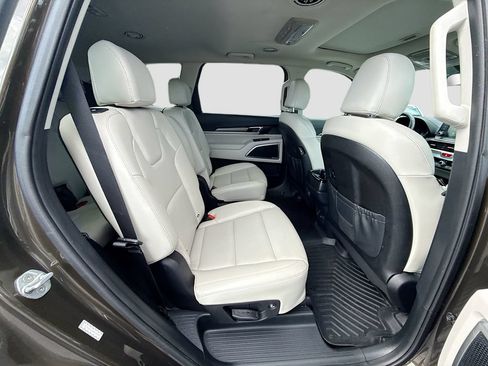 Used 2021 Kia Telluride S AWD/4WD image 30