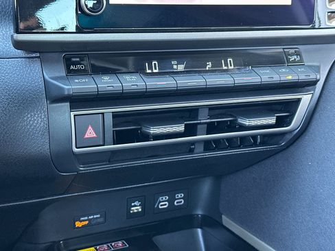 Used 2025 Toyota Camry LE FWD image 18
