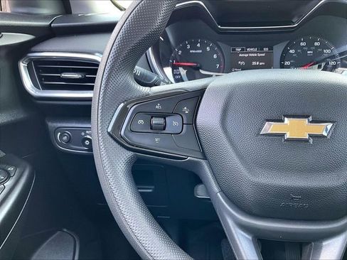 Certified 2022 Chevrolet TrailBlazer LT w/ Convenience Package image 23
