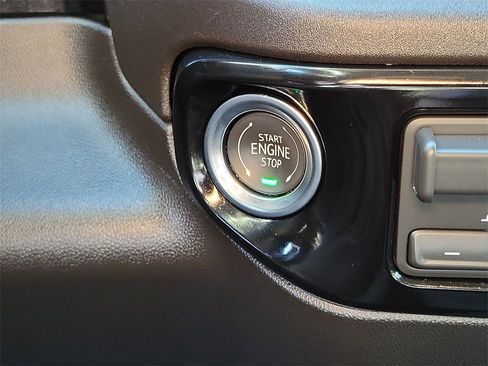 Used 2026 GMC Sierra 1500 Elevation image 17