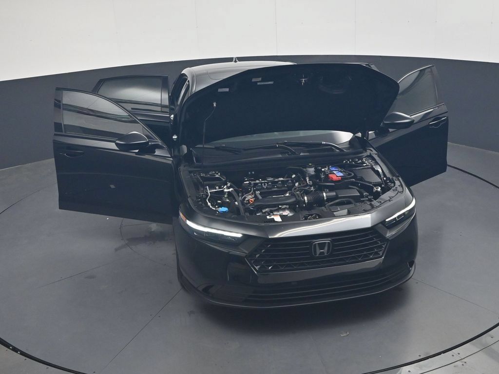 Used 2025 Honda Accord SE image 36