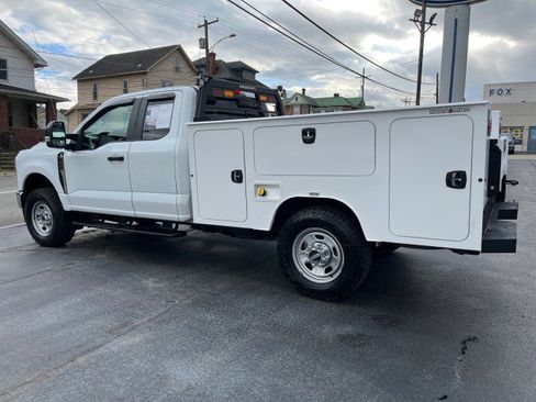 Used 2024 Ford F350 XL AWD/4WD image 2