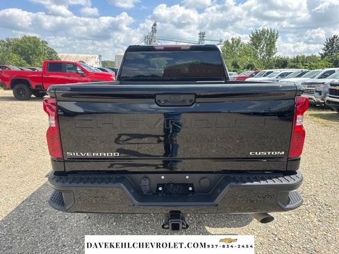 Used 2024 Chevrolet Silverado 2500 Custom w/ Custom Value Package AWD/4WD image 4