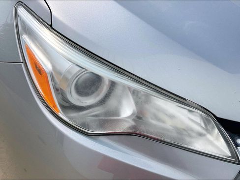 Used 2017 Toyota Camry XLE w/ Moonroof Package FWD image 33