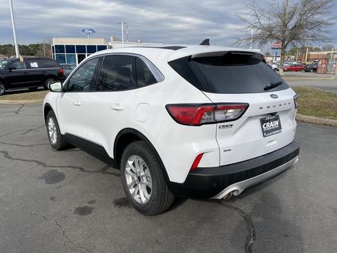 Used 2021 Ford Escape SE image 5