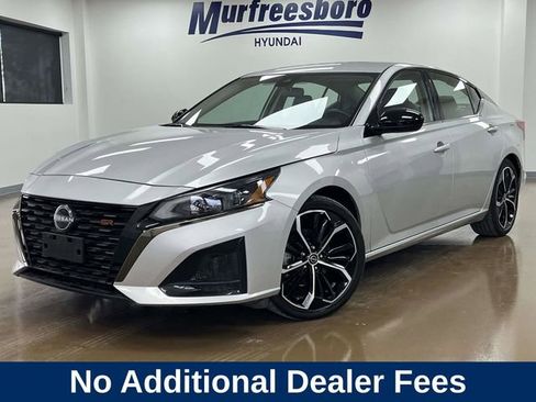 Used 2024 Nissan Altima 2.5 SR FWD image 1