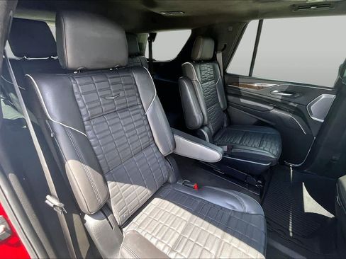 Used 2023 Cadillac Escalade Sport Platinum w/ LPO, ONYX Package AWD/4WD image 19