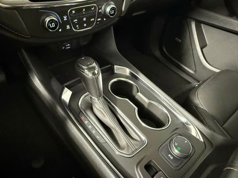 Used 2020 Chevrolet Traverse LT w/ LT Premium Package image 24