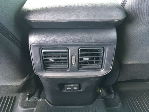 Used 2025 Toyota RAV4 XLE AWD/4WD image 24