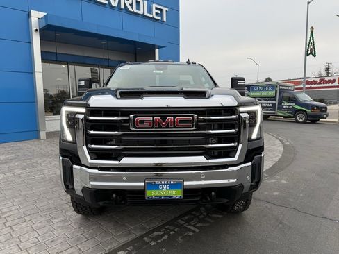 New 2026 GMC Sierra 3500 SLE image 2