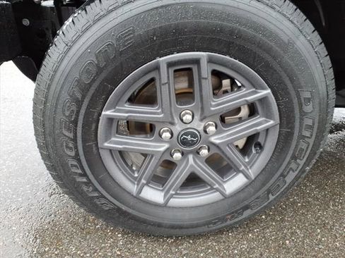 Used 2024 Jeep Gladiator Sport image 11