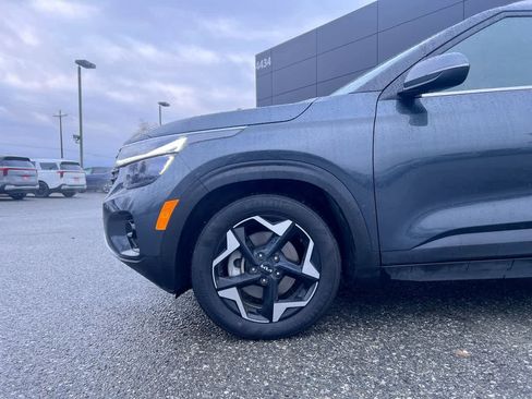 Certified 2025 Kia Seltos EX image 10