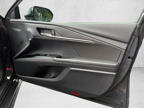 Used 2026 Toyota Camry SE FWD image 14