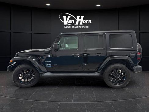 Used 2022 Jeep Wrangler Unlimited Sahara w/ Cold Weather Group image 6