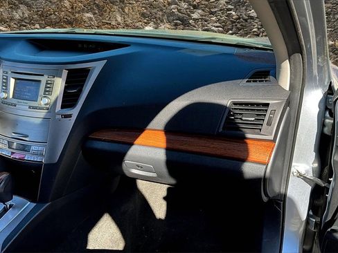 Used 2013 Subaru Outback 2.5i Limited w/ Moonroof Pkg image 14