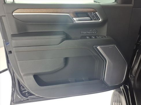 Used 2023 Chevrolet Silverado 1500 High Country image 7