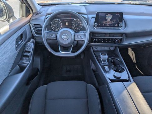 Used 2023 Nissan Rogue S image 23